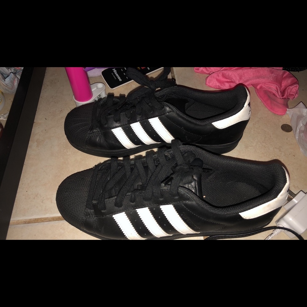 Adidas Sneakers